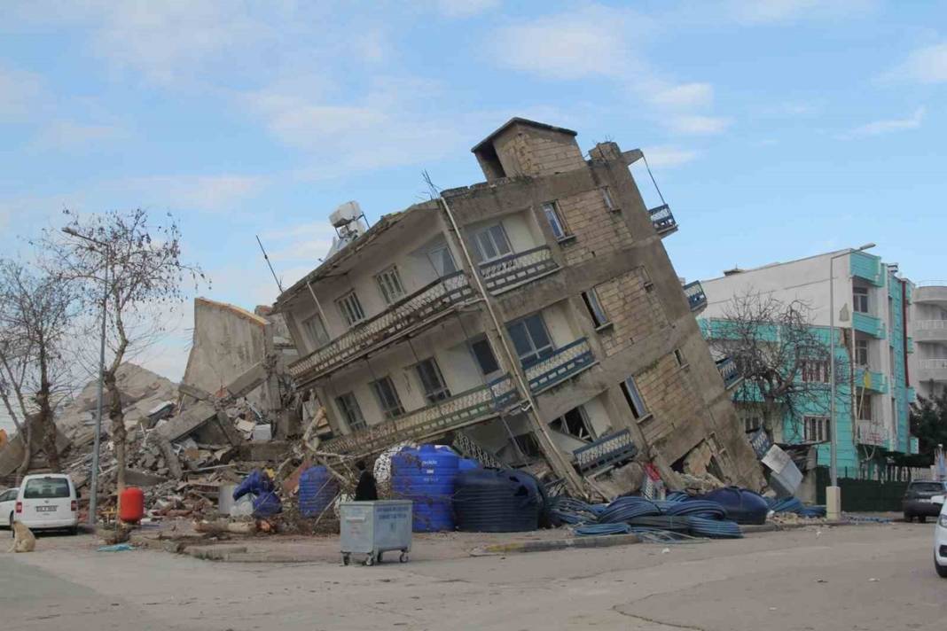 Deprem bölgesinde rakamlar korkunç! Felaketin boyutu gün geçtikçe ortaya çıkıyor 4